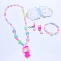 Imagem da promoção KIT de Colar Infantil Perola/Colar+Pulseira+ BRINCO+ Pingentes muitos Lindos Bijuterias