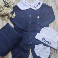 Imagem da promoção Kit 3 peças Body + touca Personalizada e 1 par de luvas bebê kit para compor saída maternidade menin