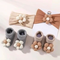 Imagem da promoção Conjunto com 2 Peças de Faixa + Meias Para Bebês - Várias opções